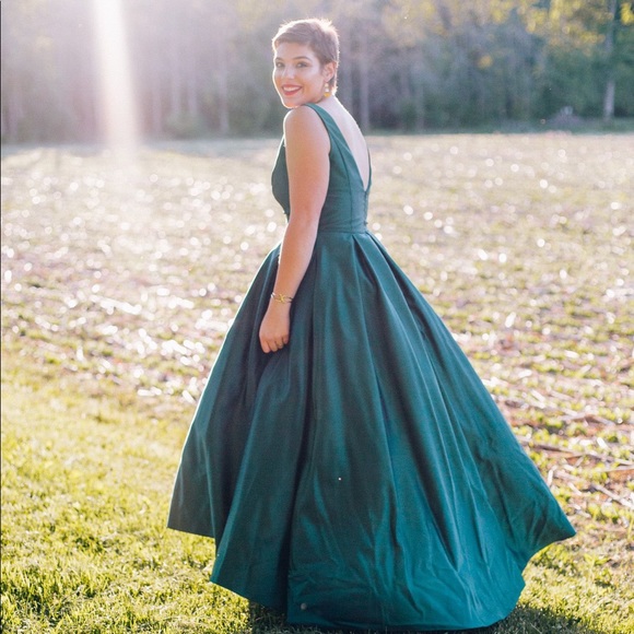 Laura Forest Green Prom Dress Size 10 - Picture 5 of 11